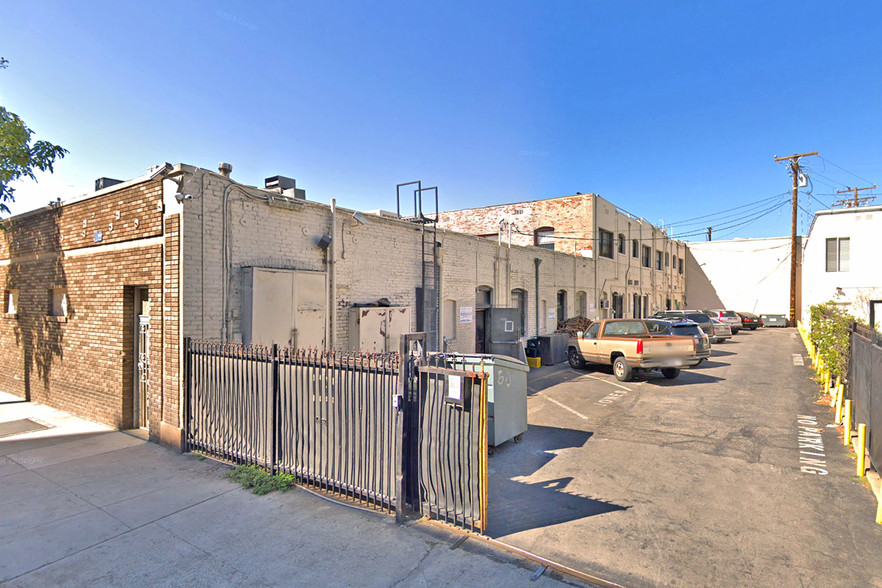 7201-7213 Santa Monica Blvd, West Hollywood, CA for lease - Building Photo - Image 3 of 7