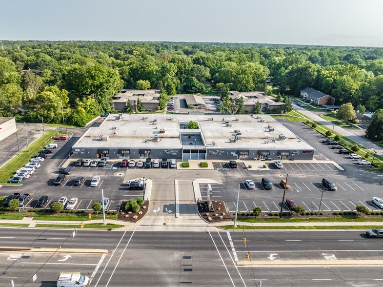 1700 E 86th St, Indianapolis, IN for lease - Building Photo - Image 3 of 4
