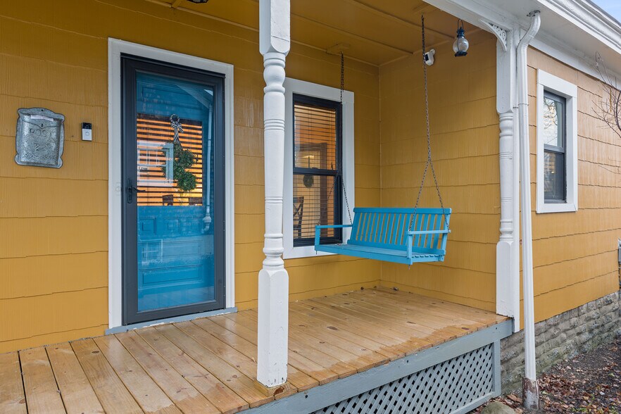 THREE Mason Investment Properties portefeuille de 2 propriétés à vendre sur LoopNet.ca - Photo du bâtiment - Image 3 de 38