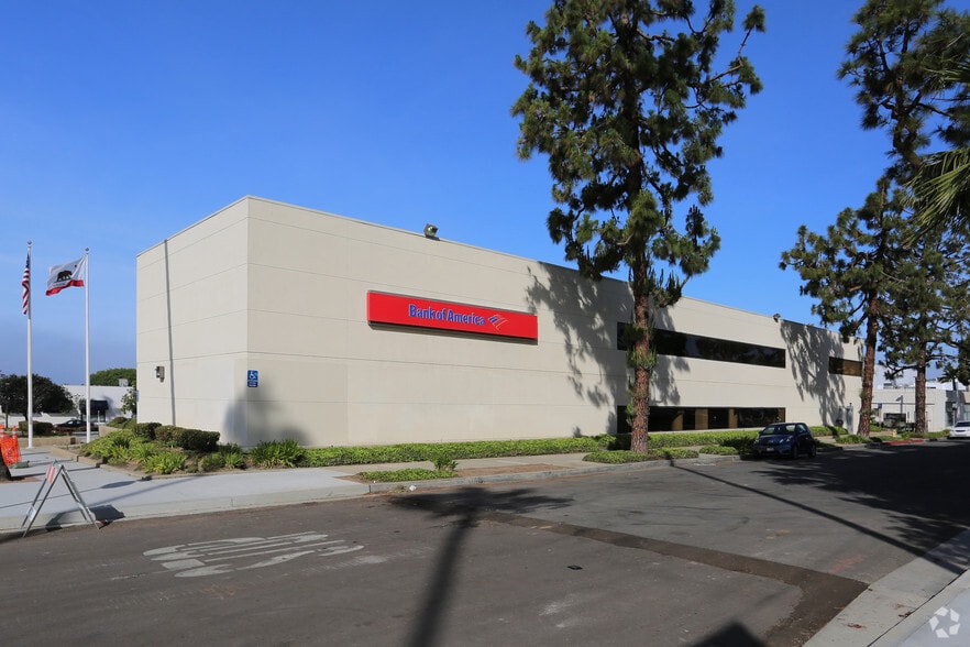 702 Mission Ave, Oceanside, CA for sale - Building Photo - Image 3 of 4