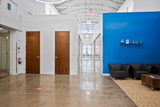 3805 Edwards Rd, Cincinnati, OH for lease Interior Photo- Image 2 of 23