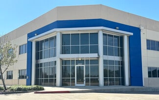 Plus de détails pour 18727 Kenswick Dr, Humble, TX - Industriel à louer