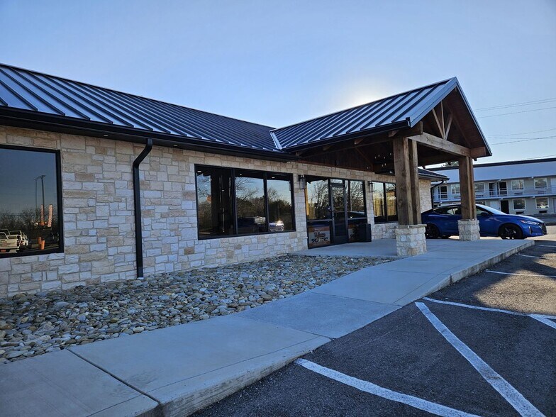 1391 Murrays Chapel Rd, Sweetwater, TN à vendre - Photo du bâtiment - Image 2 de 12