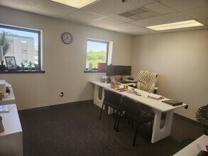 500 W Cummings Park, Woburn, MA for lease Interior Photo- Image 2 of 10