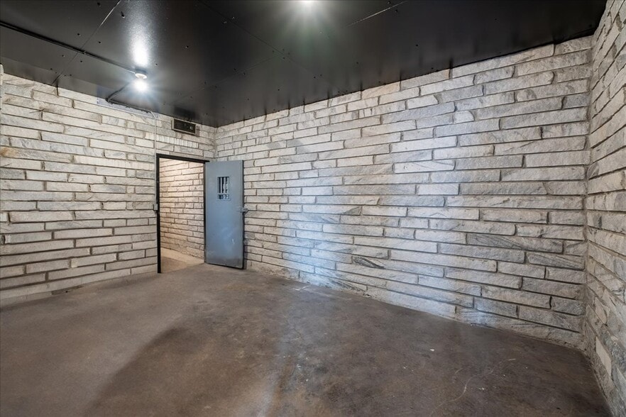 30 Wall St, Jasper, GA for lease - Building Photo - Image 3 of 13