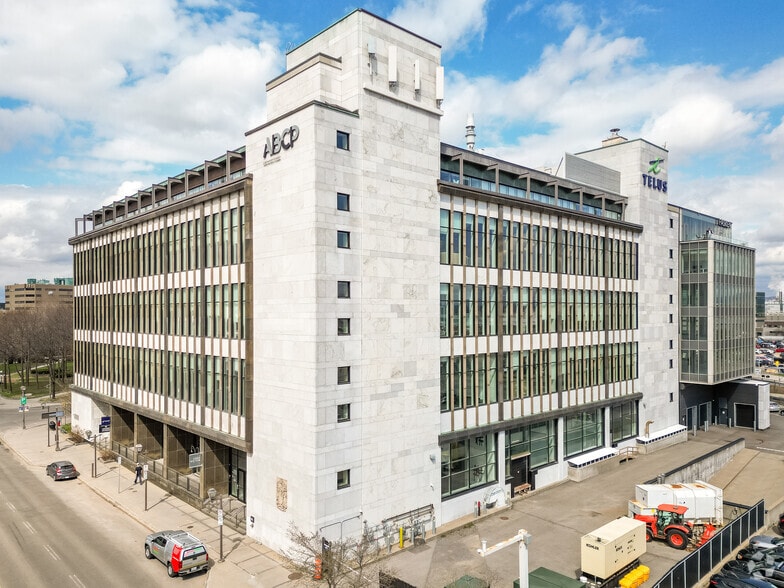 300 Rue Saint-Paul, Québec, QC for lease - Primary Photo - Image 1 of 4