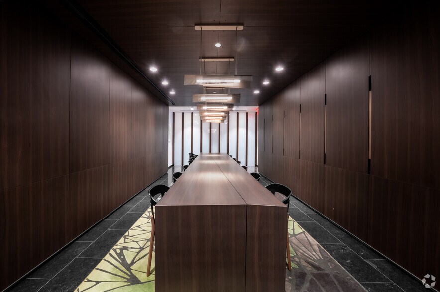 133-36 39th Ave, Flushing, NY à louer - Photo du bâtiment - Image 2 de 43