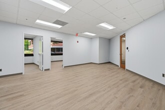 7927 Jones Branch Dr, McLean, VA à louer Photo intérieure- Image 1 de 11