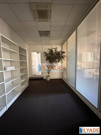 Plus de détails pour 7 Square Stalingrad, Marseille - Bureau à louer