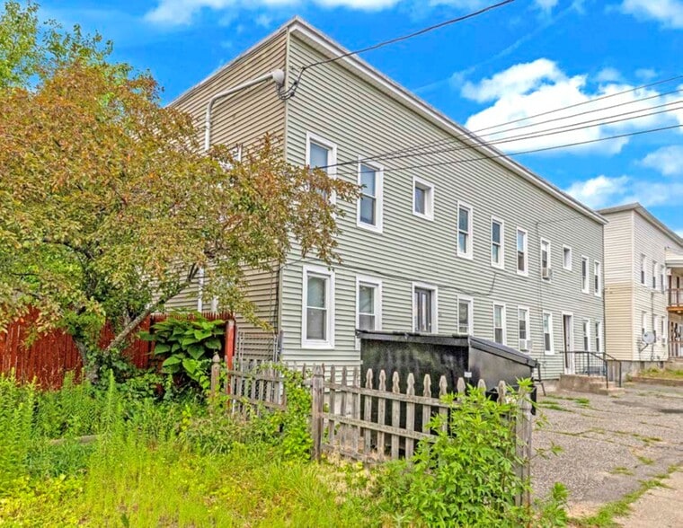 32-34 Joy St, Ludlow, MA à vendre - Photo du bâtiment - Image 3 de 8