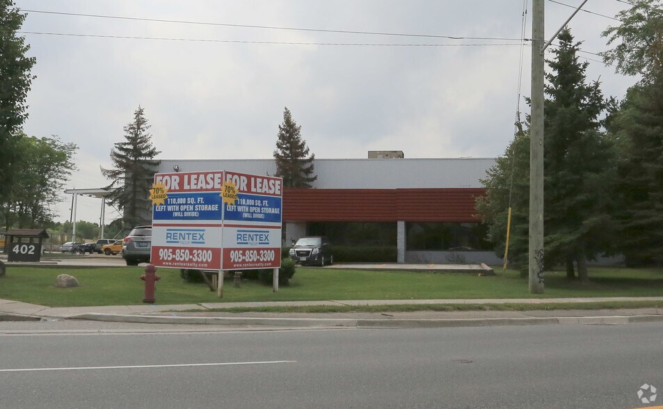 402 Mulock Dr, Newmarket, ON à louer - Photo du bâtiment - Image 3 de 3