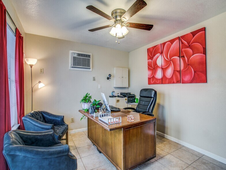 5111 Interstate 35 N, Waco, TX à vendre - Photo intérieure - Image 2 de 38