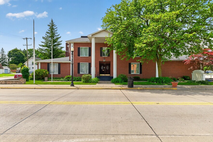 209 N Main St, Belleville, MI à vendre - Vidéo sur l’inscription commerciale - Image 2 de 68