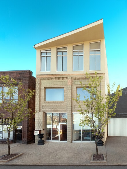 282 Morewood Ave, Pittsburgh, PA for lease - Primary Photo - Image 1 of 8