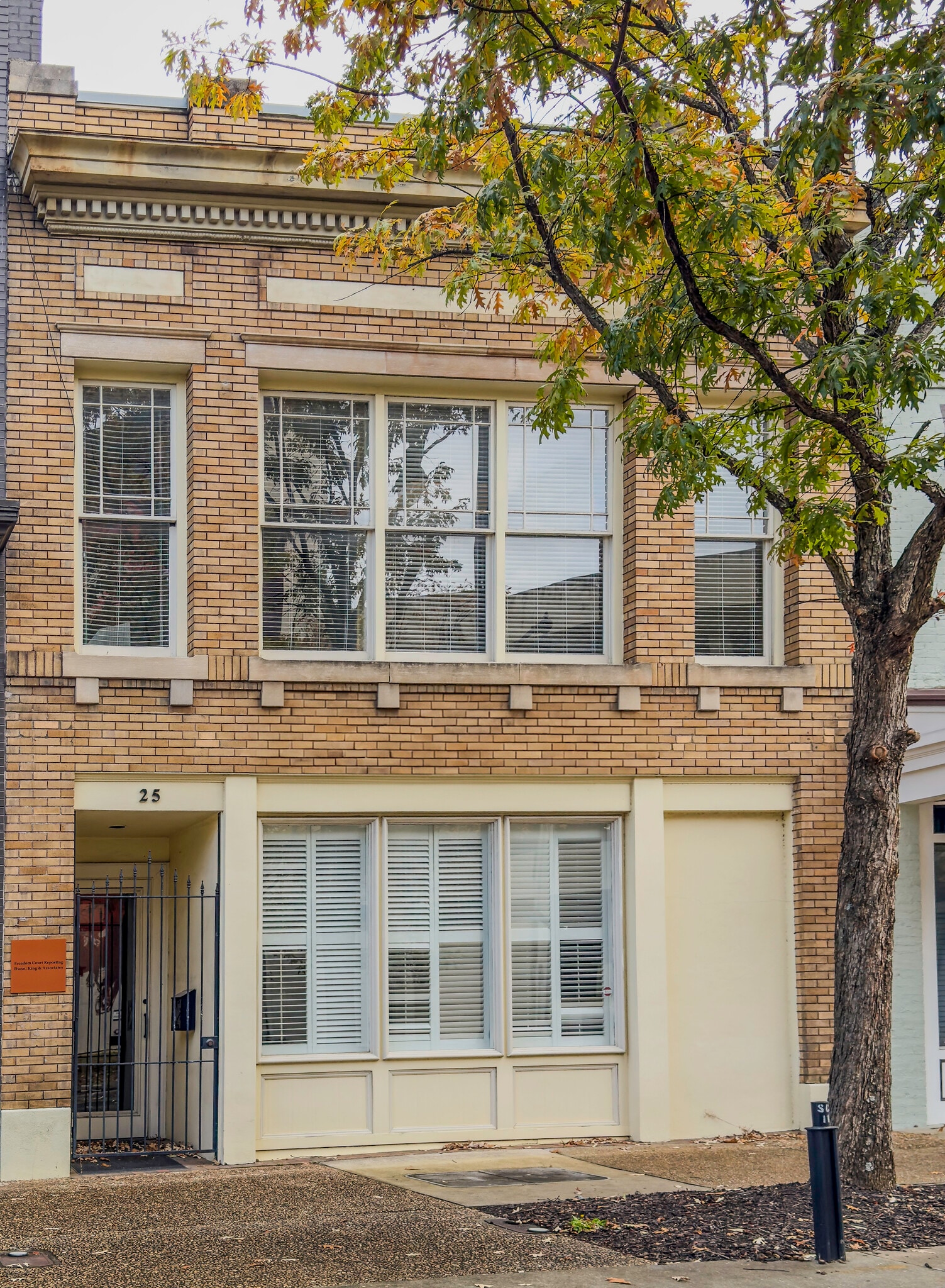 25 South Court St, Montgomery, AL for sale Primary Photo- Image 1 of 13