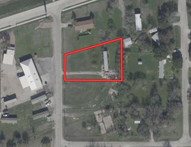 203 Newell Dr, Hudson Oaks, TX à vendre - Photo du bâtiment - Image 2 de 2