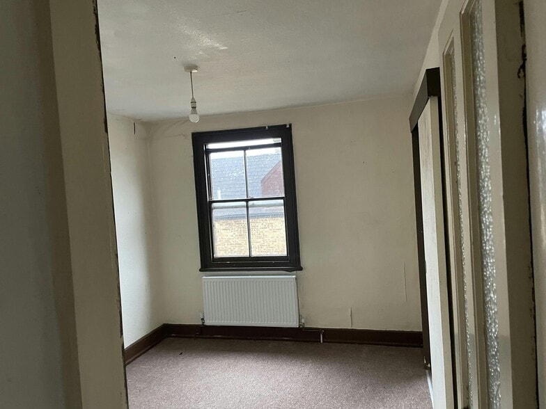 67 Oundle Rd, Peterborough for sale - Building Photo - Image 3 of 6