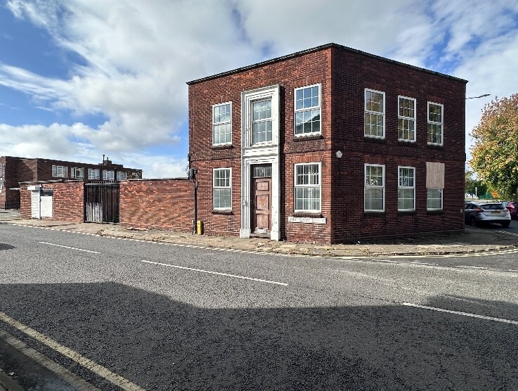 12 Cleethorpe Rd, Grimsby for sale Building Photo- Image 1 of 2