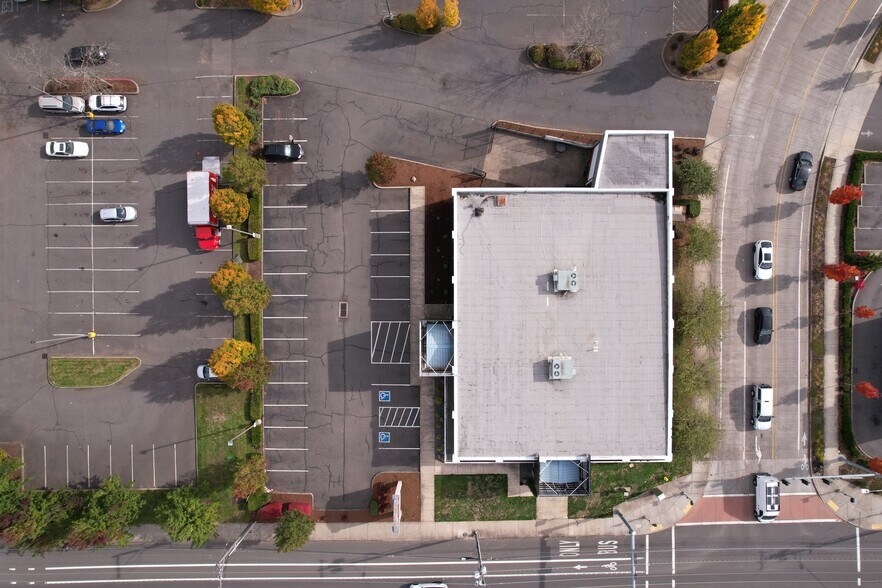 10800 SE 82nd Ave, Happy Valley, OR à vendre - Photo du bâtiment - Image 3 de 16