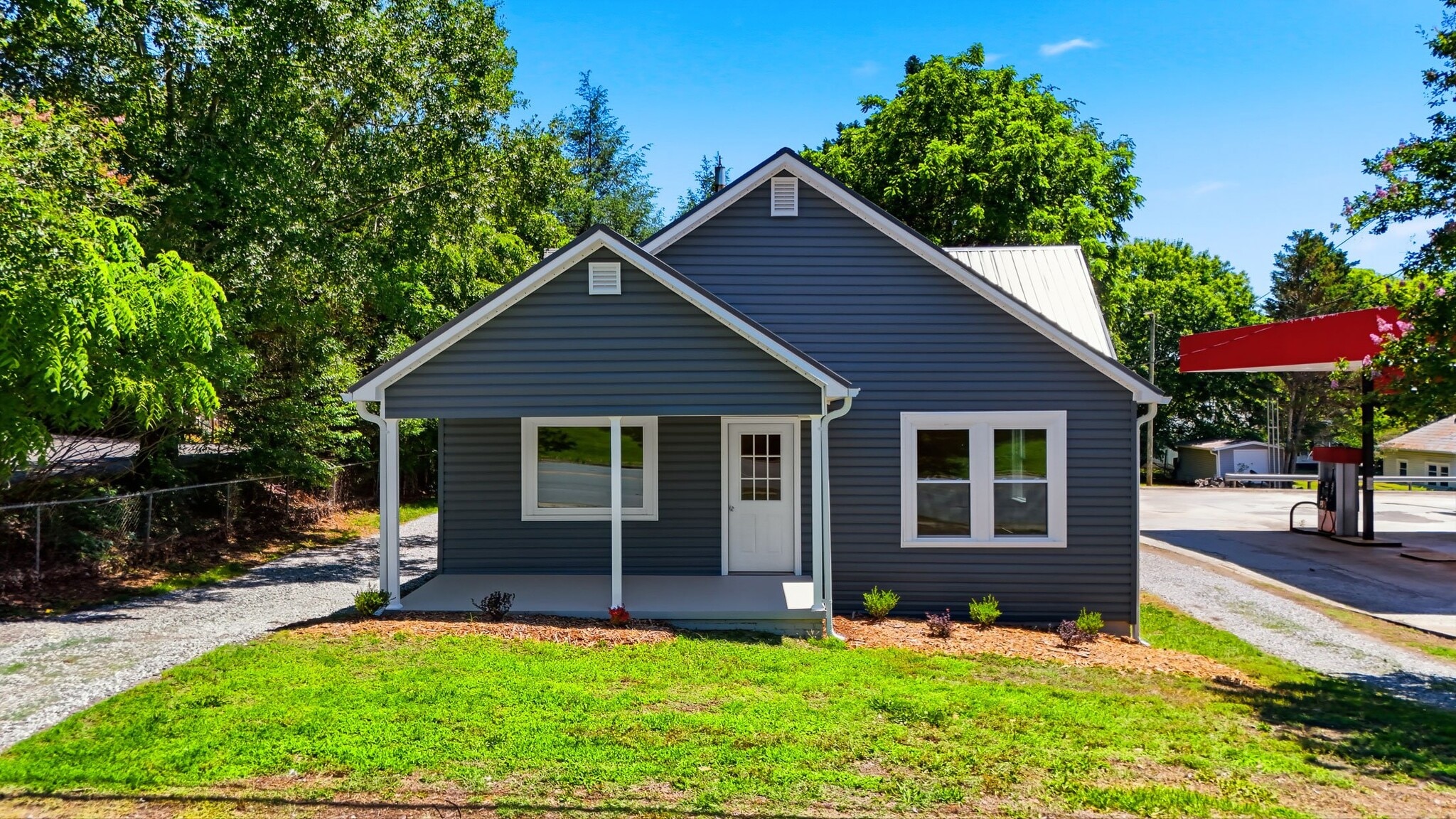 1303 S Sterling, Morganton, NC à vendre Photo du bâtiment- Image 1 de 15