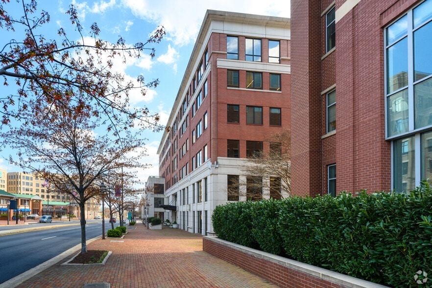 1900 Duke St, Alexandria, VA for lease - Building Photo - Image 3 of 16
