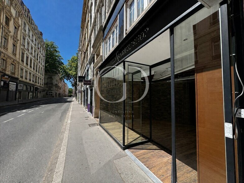 31 Rue Cuvier, Lyon à vendre - Photo du bâtiment - Image 2 de 5