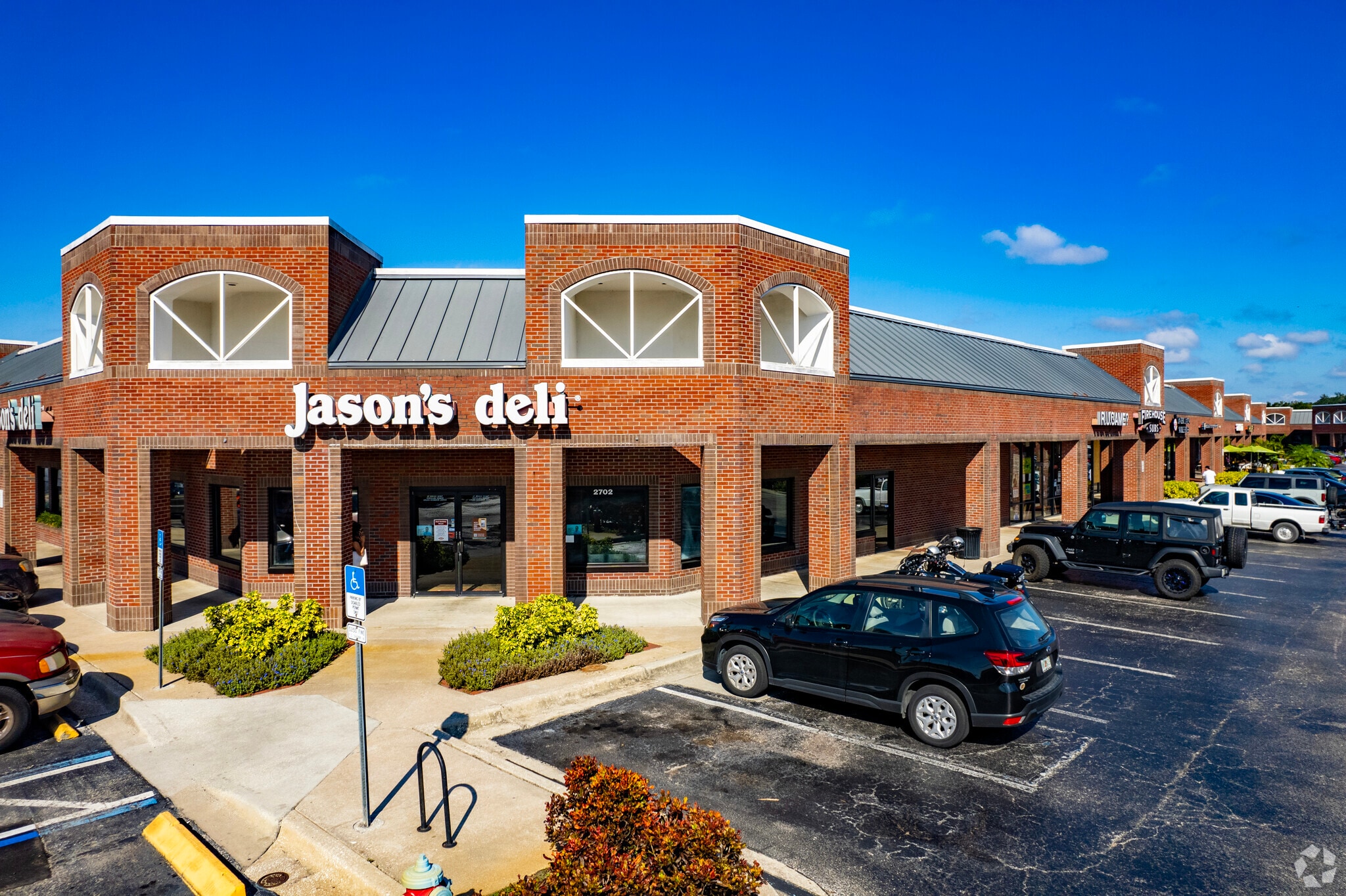 2604-2682 E Fowler Ave, Tampa, FL for lease Primary Photo- Image 1 of 46