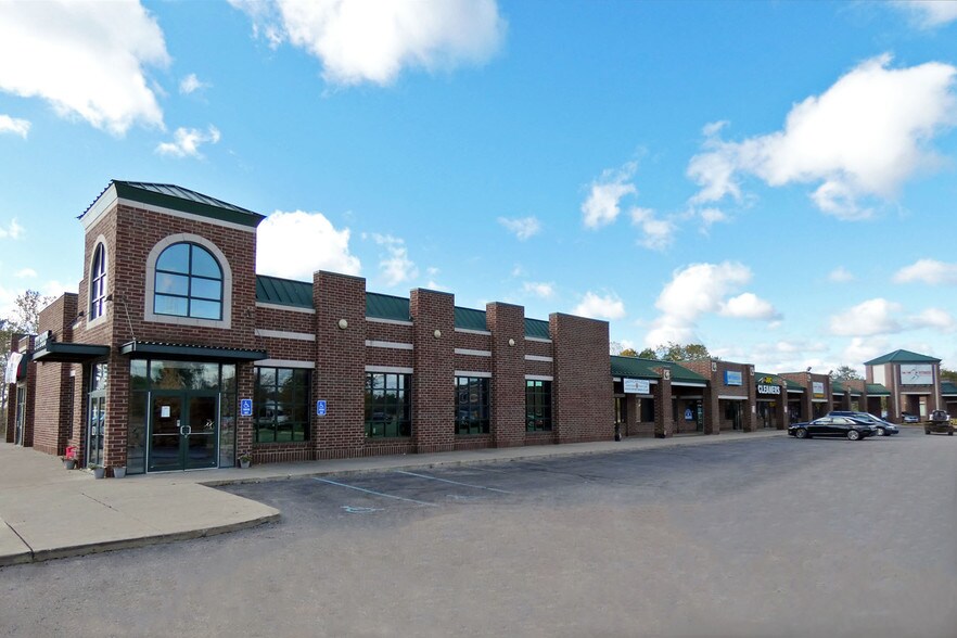 2051-2133 N Wixom Rd, Wixom, MI à louer - Photo principale - Image 1 de 3
