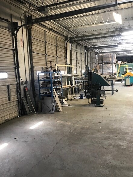 1400 Old North Colony Rd, Meriden, CT à vendre - Photo intérieure - Image 3 de 7