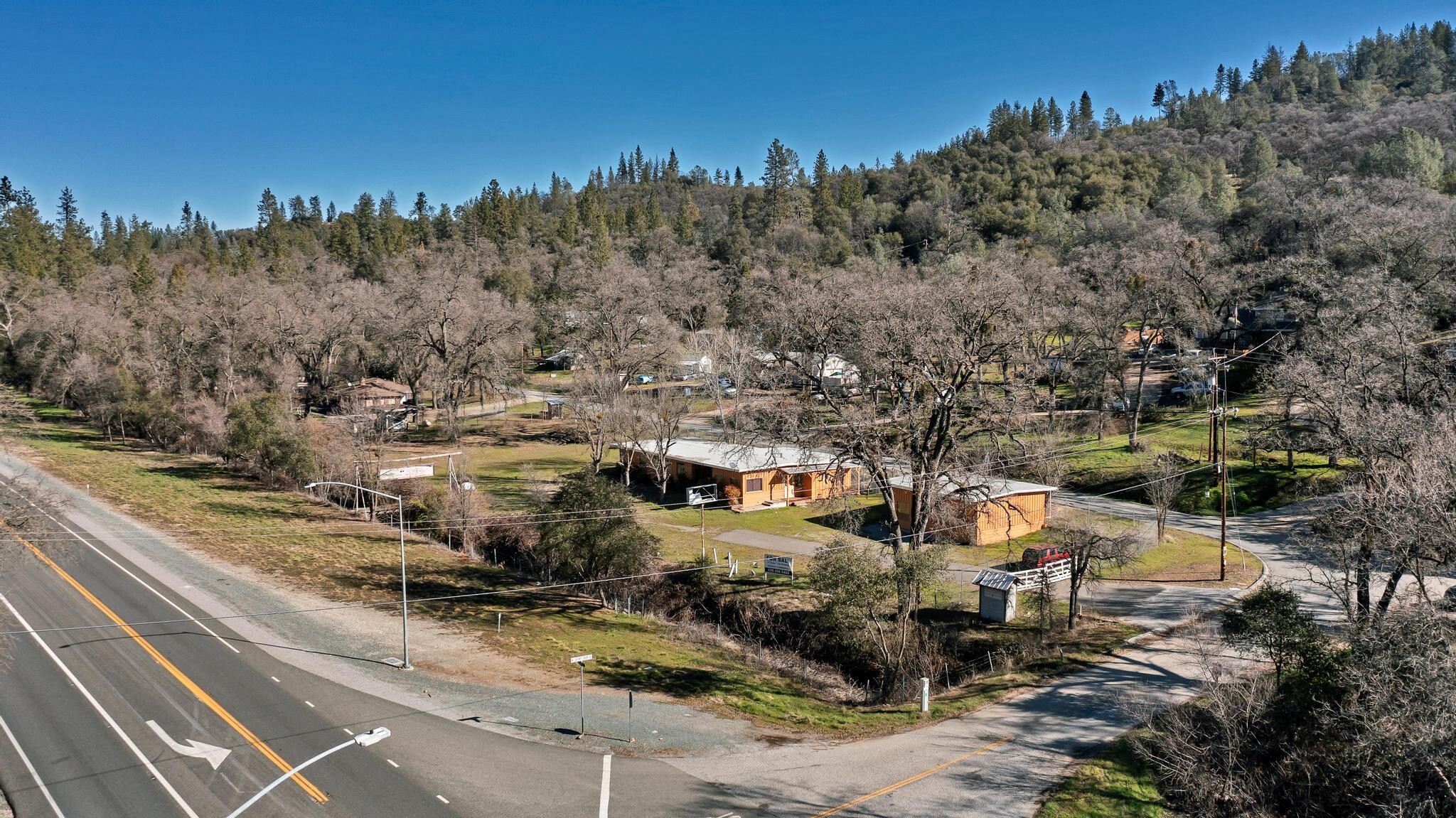 19226 Cherry Creek Rd, Grass Valley, CA à vendre Photo principale- Image 1 de 1