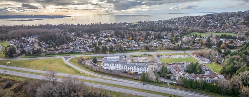 1160 King George Blvd, Surrey, BC à louer - Photo du bâtiment - Image 2 de 2