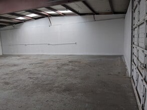 2453 Glenda Ln, Dallas, TX for lease Interior Photo- Image 2 of 2