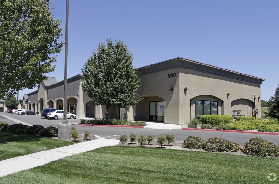 580 N Wilma Ave, Ripon, CA for lease - Building Photo - Image 2 of 7