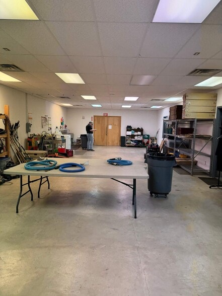 2326 N Perkins Rd, Stillwater, OK for lease - Building Photo - Image 3 of 8