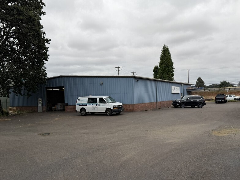 802 Old Salem Rd NE, Albany, OR for sale - Building Photo - Image 2 of 10