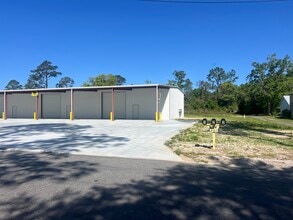 201 N Palm St, Jesup, GA à louer Photo du bâtiment- Image 1 de 11