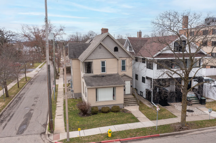 Lovell & Westnedge Multifamily Portfolio portfolio of 3 properties for sale on LoopNet.ca Building Photo- Image 1 of 2