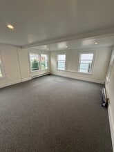 128 N Ocean Ave, Patchogue, NY à louer Photo intérieure- Image 2 de 9