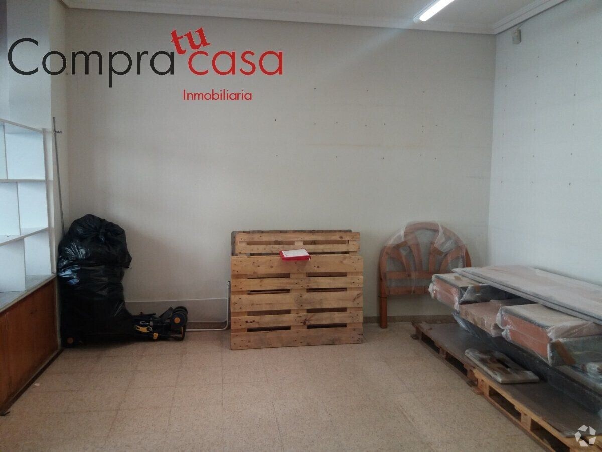 Segovia, SEG 40004 - - - Interior Photo - Image 2 of 2