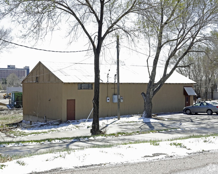 2411 Sinton Rd, Colorado Springs, CO for lease - Building Photo - Image 2 of 3
