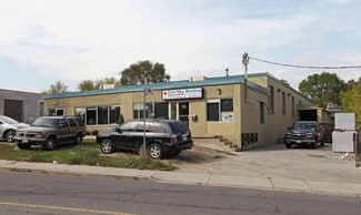 Plus de détails pour 76-78 Industry St, Toronto, ON - Industriel à vendre