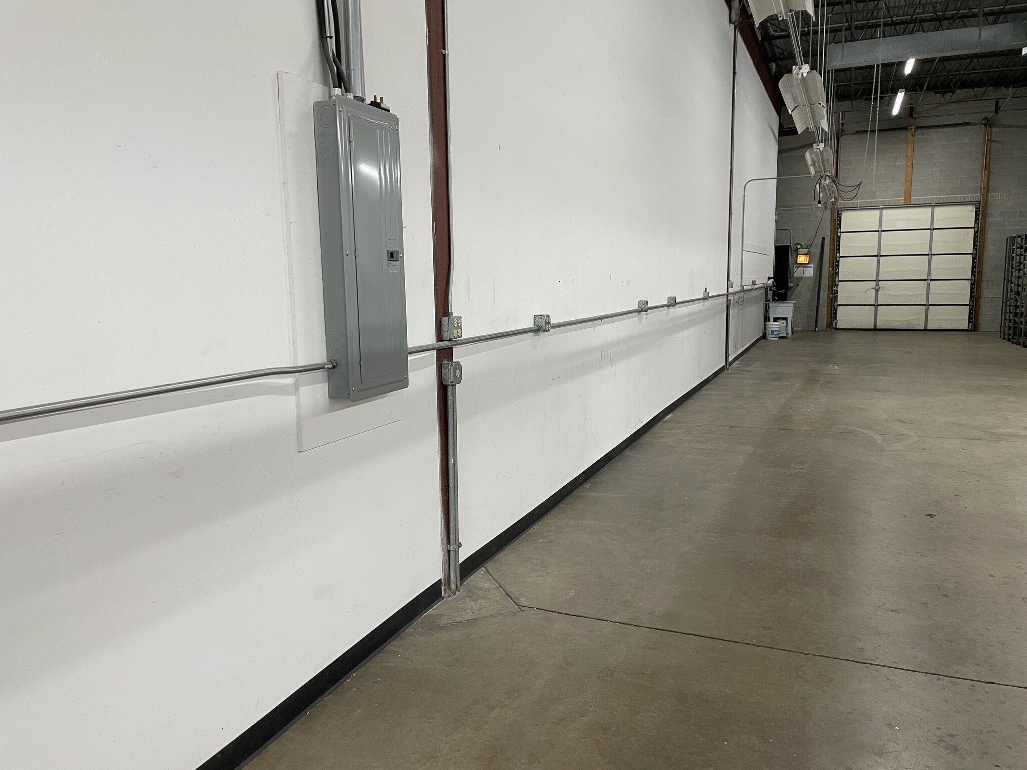 8120 River Dr, Morton Grove, IL à louer Photo intérieure- Image 1 de 15