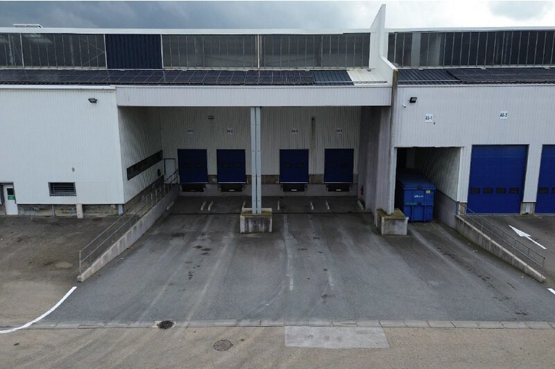 Industrial in Nîmes for lease - Building Photo - Image 2 of 9