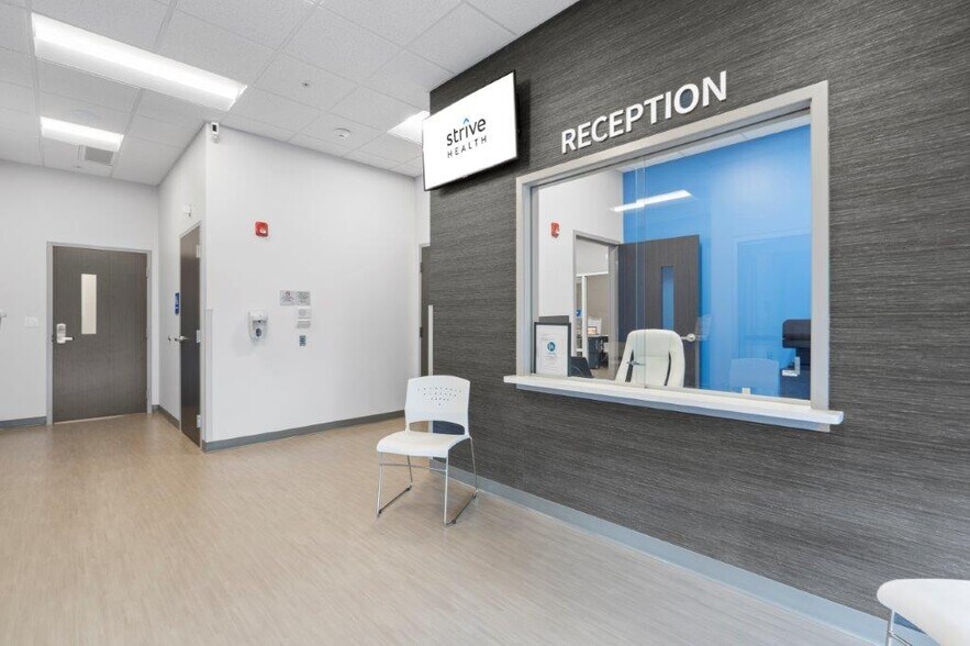 900 Biddle Rd, Medford, OR à louer - Photo intérieure - Image 3 de 7