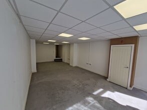52 Bath St, Ilkeston for lease Interior Photo- Image 2 of 8
