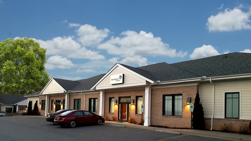 Fox Chase Lane portefeuille de 2 propriétés à vendre sur LoopNet.ca Photo du bâtiment- Image 1 de 5