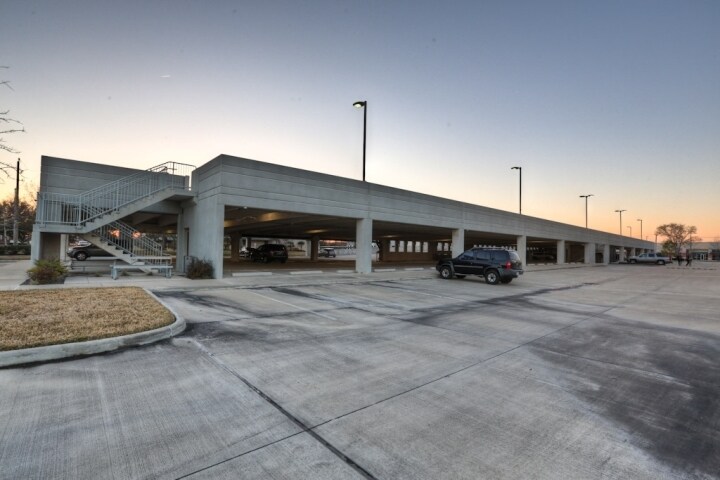 455 E Medical Center Blvd, Webster, TX à louer - Autre - Image 2 de 35