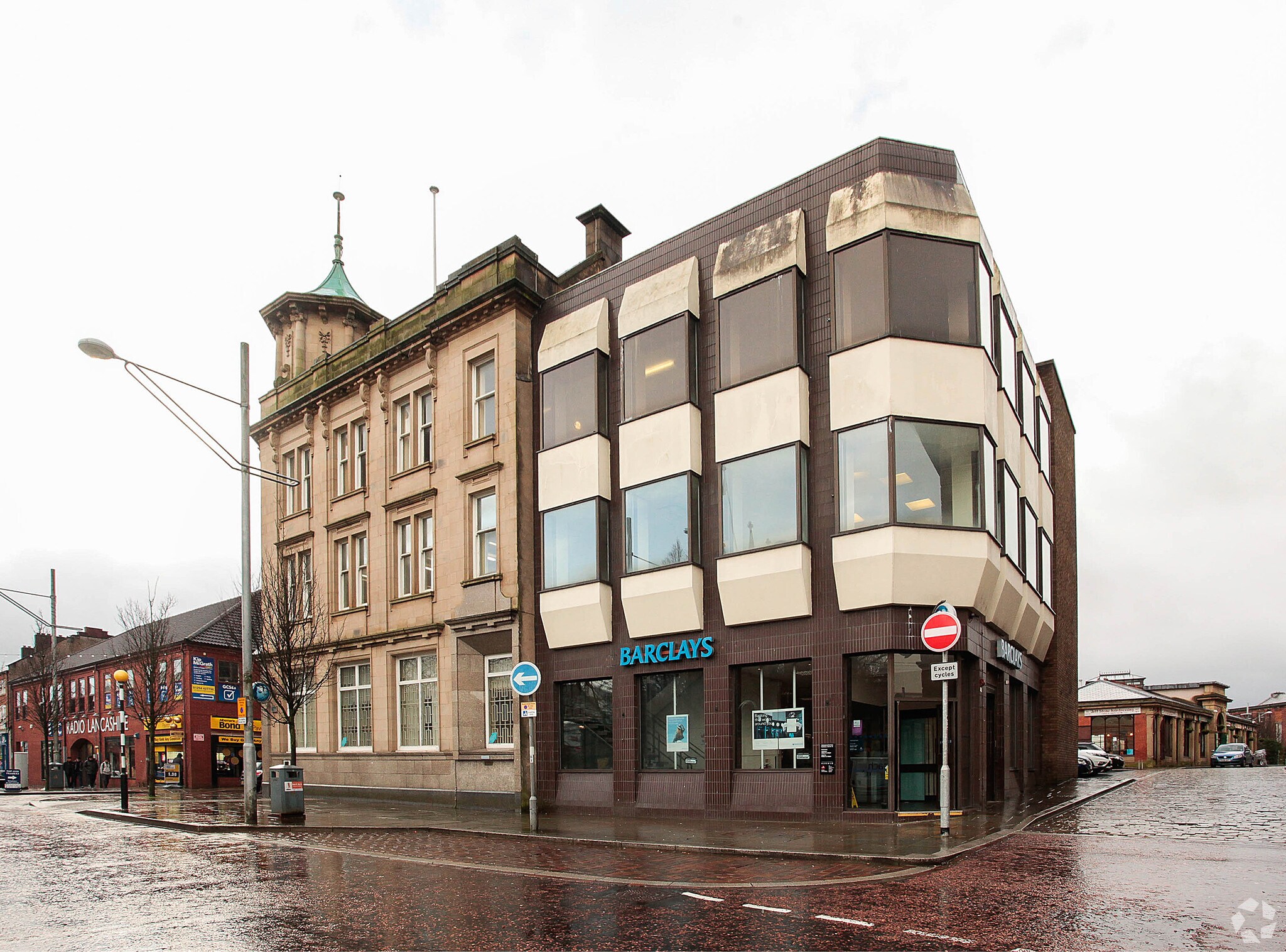 8-14 Darwen St, Blackburn for lease Primary Photo- Image 1 of 8
