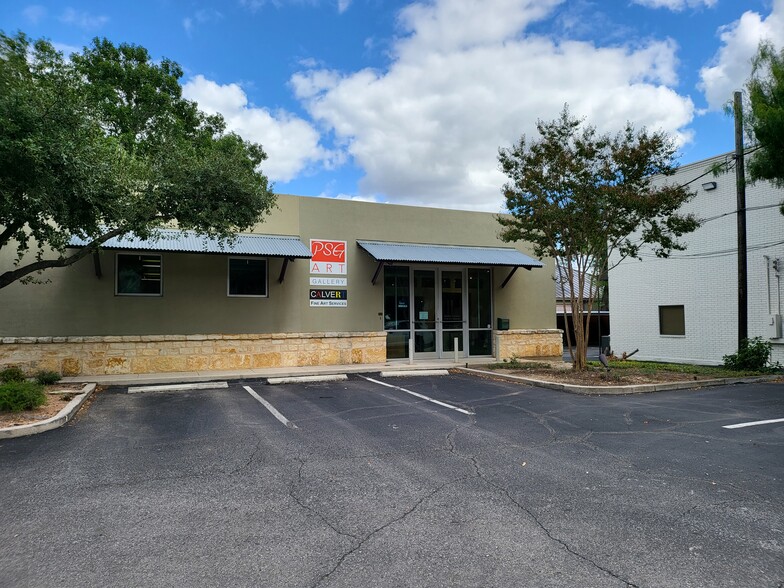 7726-7730 Broadway St, San Antonio, TX à louer - Photo du b timent - Image 2 de 9