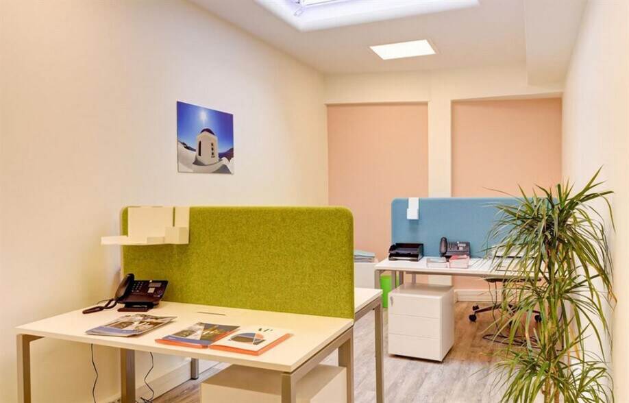 Bureau dans Paris à vendre - Photo du bâtiment - Image 1 de 9